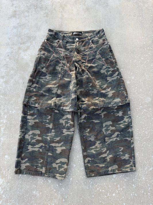 Darkwash camo logo pocket convertible jeans